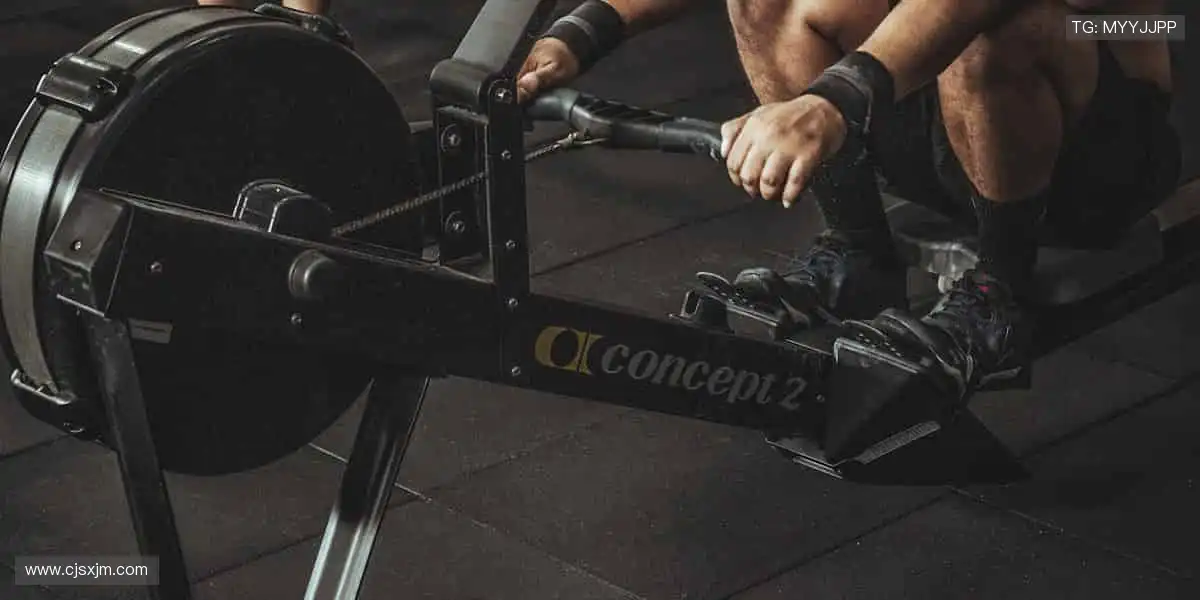 「从球衣到签名纪念品，你的热爱值得专属收藏！🎯点击探索，把偶像带回家！」